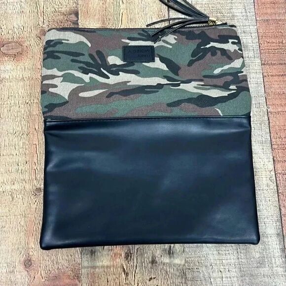 Funky Monkey Camo Foldover Clutch Camouflage with Red Interior - Picture 6 of 9
